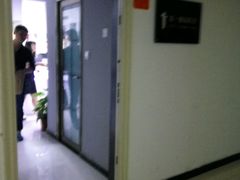 -提一眼镜·蔡司·依视路(小寨店)