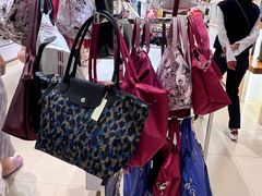 -Longchamp(佛罗伦萨小镇奥特莱斯店)