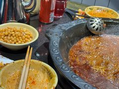 -宽板凳老灶火锅(台湾街店)