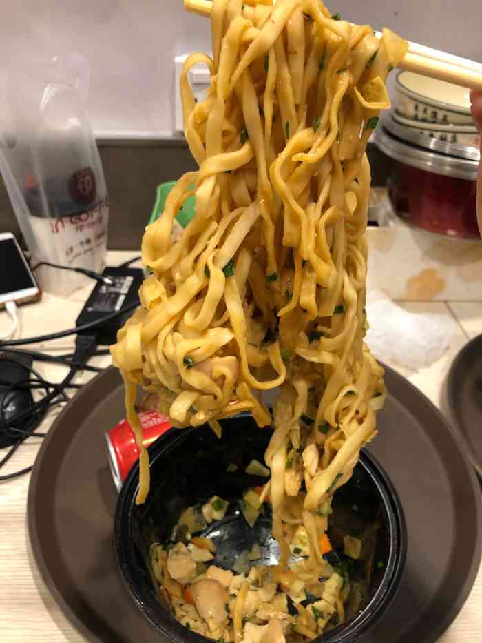 秦人潮面-"美味,量有点小.面条很好吃,嗯好吃."-大众点评移动版