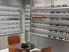 -MUJOSH木九十眼镜(月星环球港B1店)