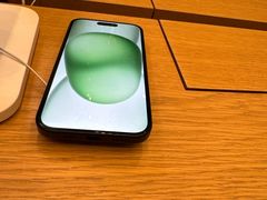 -Apple零售店(华贸购物中心店)