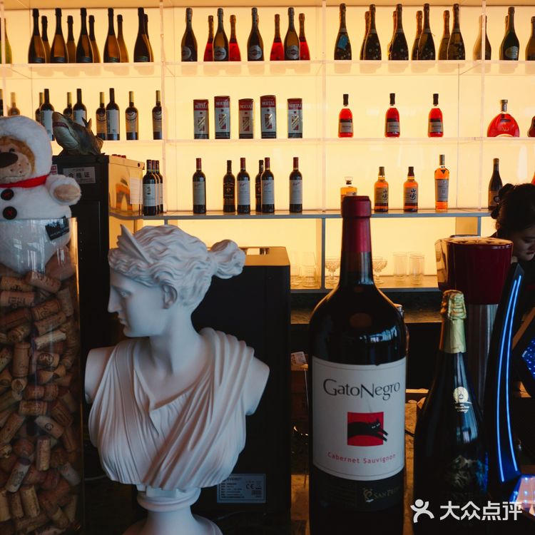 外滩701美食与江畔美景的完美结合