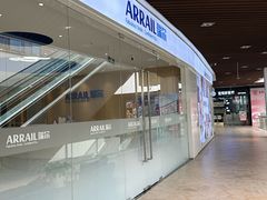 -瑞尔齿科(上海长风大悦城店)