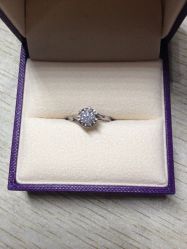 -威德钻石-克拉钻大本营(南京东路店)