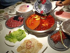 -茅草房·河畔园林火锅