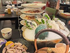 -得意咚瓜·顺德鱼生·冬瓜火锅(深圳首店)