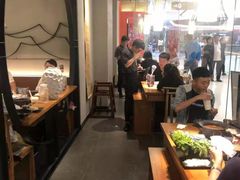 大堂-呷哺呷哺(松北万象汇店)