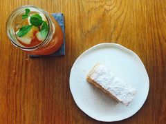 -ROAST coffee & eatery