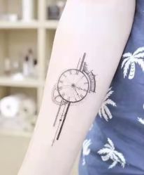 点击看大图 -龙之吻专业刺青·手工耳洞·纹身去色