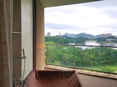 -深圳隐秀山居酒店