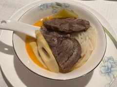 -醉辉皇上海之巅(上海中心大厦店)