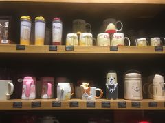 零售区-星巴克臻选(郑州国贸360广场店)