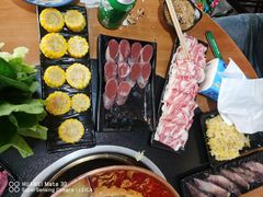 -果松木炭酸菜铜火锅·外婆参鸡汤