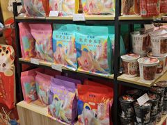 零售区-良品铺子(五角场万达店)