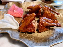 蝴蝶里招牌乳鸽-蝴蝶里·粤菜·点心(龙湖天街&滨江店)