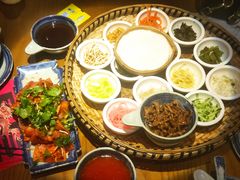 -包整·丝娃娃(一览甲秀楼风景店)