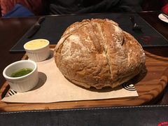 -恰餐厅及酒吧 CHAR Bar & Grill (北京丽都皇冠假日店)