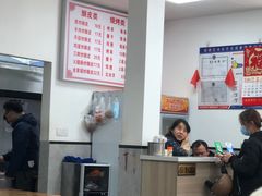 大堂-何记酿皮店(西流湾店)