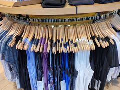 -lululemon(上海浦东IFC店)