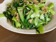 小白菜炒油渣-阿木怪味牛骨头