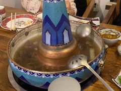 -毛辣果·贵州红酸汤牛肉火锅(西单店)
