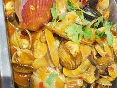 万事俱贝-马路牙子地桌烤肉(工体店)