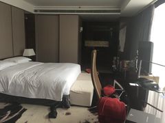 -广州天河希尔顿酒店