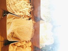 -牛YO寿喜烧·铁板烧和牛火锅自助(市府恒隆店)