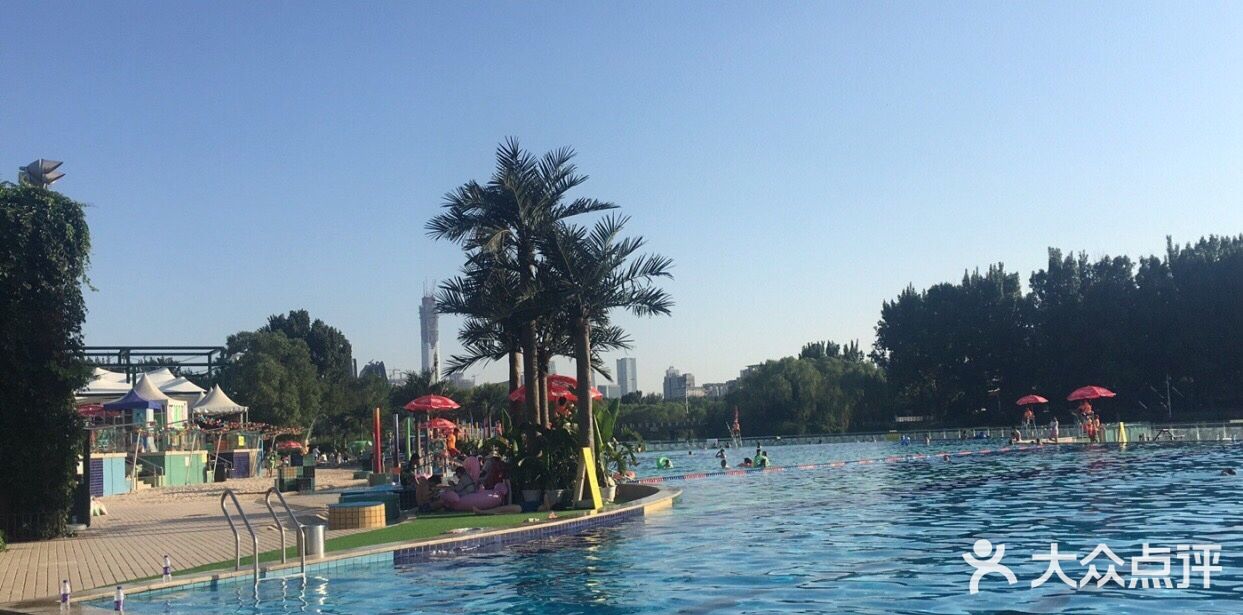 朝阳公园沙滩浴场图片