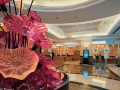 -深圳富苑皇冠假日套房酒店