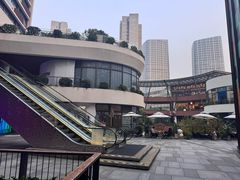 -瑞虹新天地月亮湾