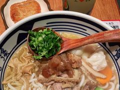 -鑫花溪牛肉米粉(东环大润发店)