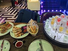 -Famous肥猫墨西哥音乐餐吧(五棵松华熙LIVE店)