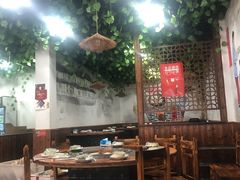 大堂-三里屯土灶炖公鸡地锅鸡(江东店)