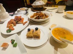 芝士蓝莓拿破仑-利苑酒家(宜安广场店)