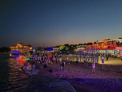 -北戴河碧螺塔海上酒吧公园
