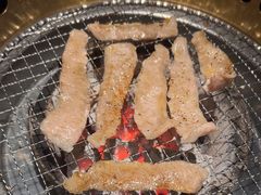 -山川小町·极番烧肉(新地假日广场店)