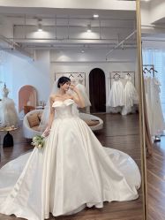 -予白婚纱礼服馆