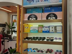 -亿视康青少儿眼镜(五官科店)