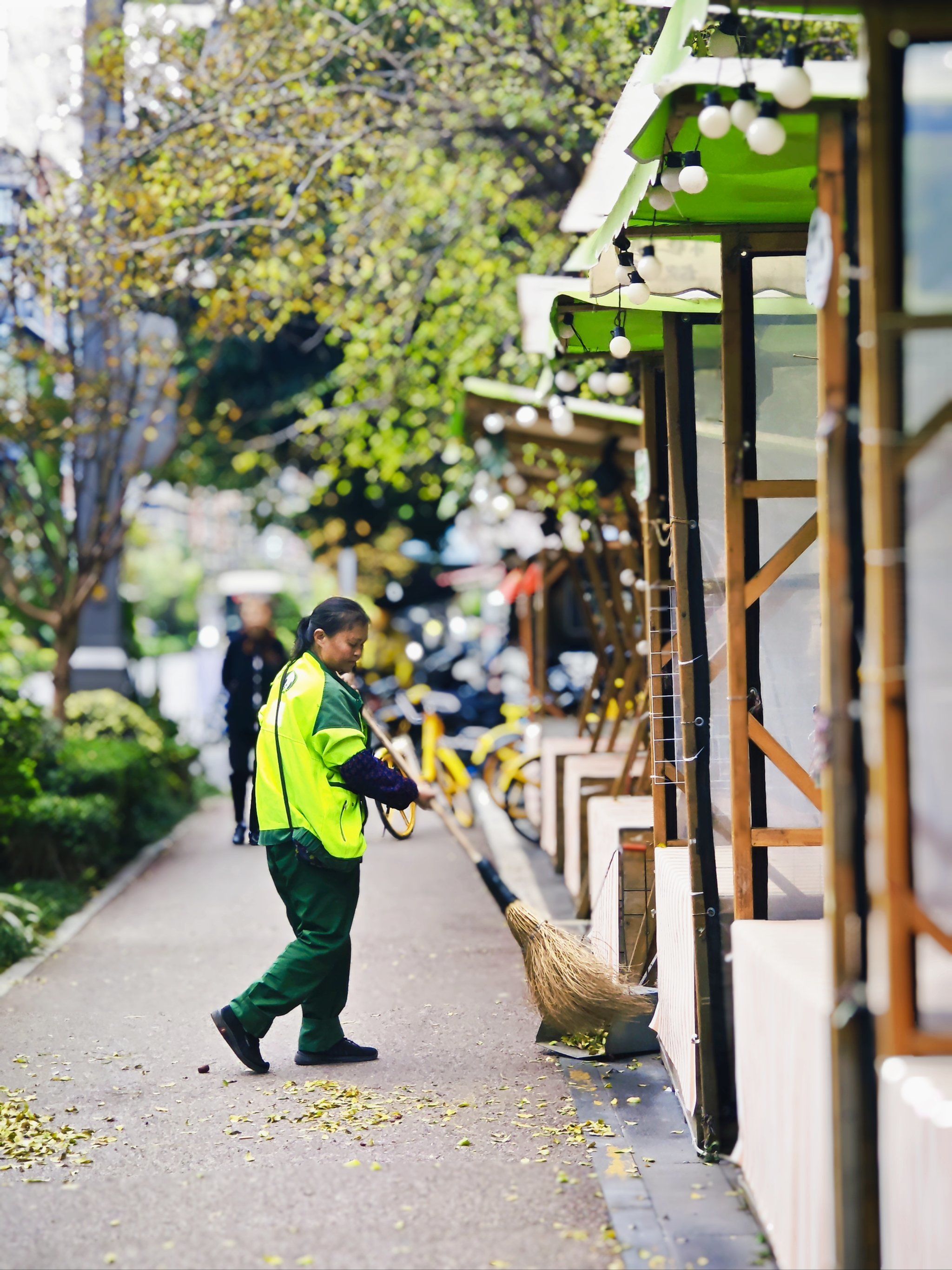 记录下街头的忙碌身影,给平凡劳动者点赞