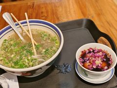 -云阿蛮云南生烫牛肉米线(奉贤路店)