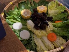 -尚尚仙·酸汤猪手·猪肚鸡火锅(华联万柳购物中心店)