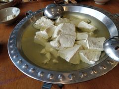 -石磨豆花家常菜·牦牛排土火锅