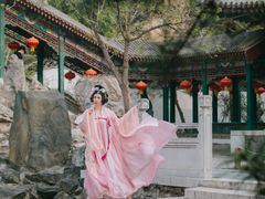 -翩若国风汉服体验馆