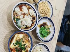 -正南齐北·老街糯米团(洪崖洞店)