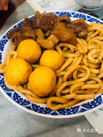 今日到店就为了尝他家的招牌姜撞奶，唯一一款不可以打包
