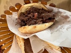 精品火烧-闫家驴肉老店(华电一校店)