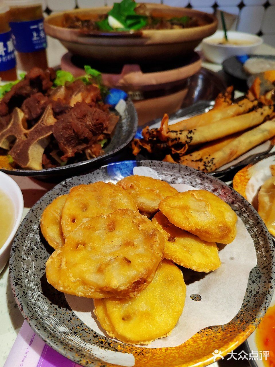 就着牛杂锅，嗦了三碗粉👍