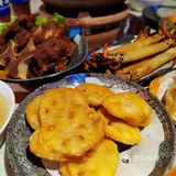 就着牛杂锅，嗦了三碗粉👍